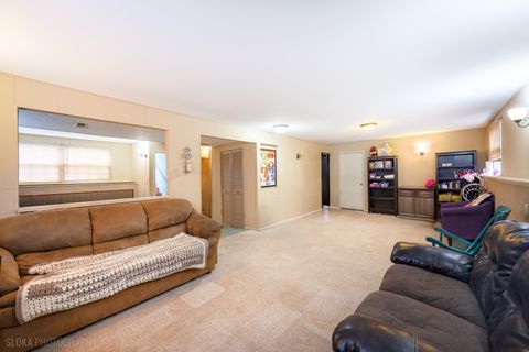 Tiny photo for Crystal Lake, IL 60014 (MLS # 12554697)