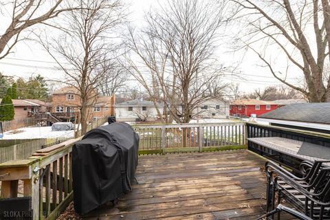 Tiny photo for Crystal Lake, IL 60014 (MLS # 12554697)