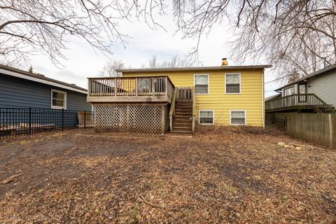 Tiny photo for Crystal Lake, IL 60014 (MLS # 12554697)