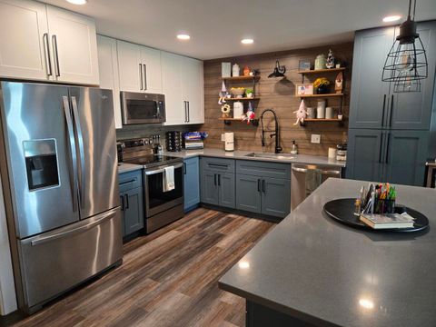 Tiny photo for 1501 Darien Lake Drive #208, Darien, IL 60561 (MLS # 12641119)
