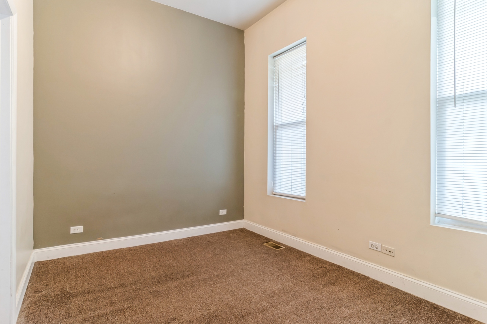 2420 W Polk Street 1