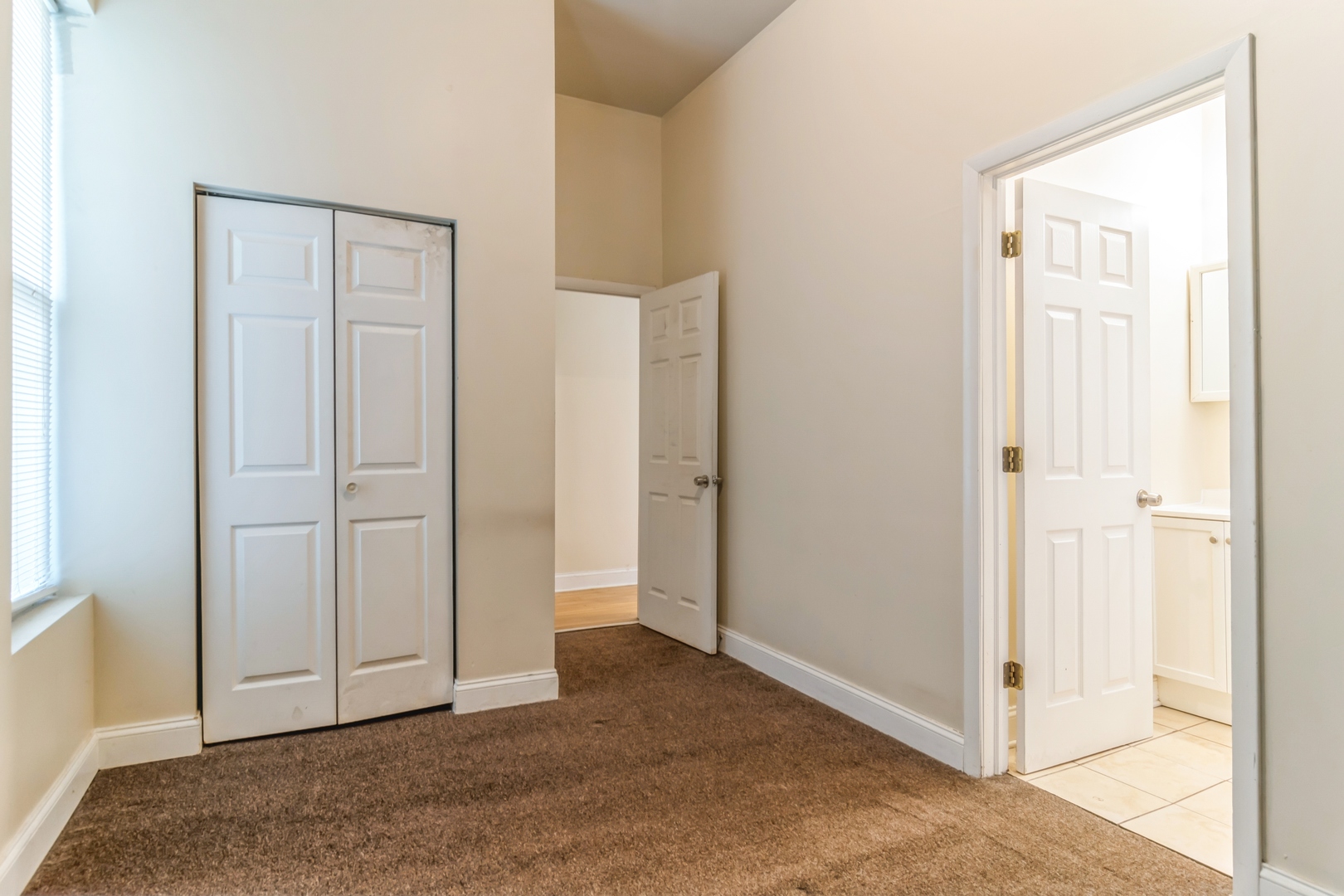 2420 W Polk Street 1