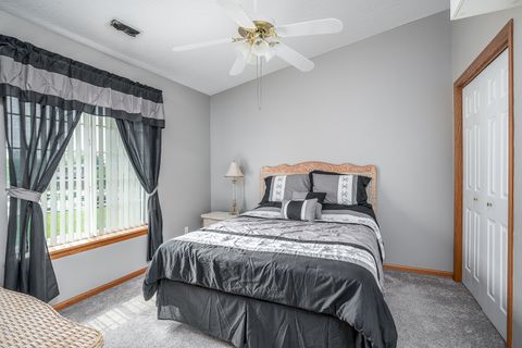 Tiny photo for 2958 Holiday Court #9, Bettendorf, IA 52722 (MLS # 12633235)