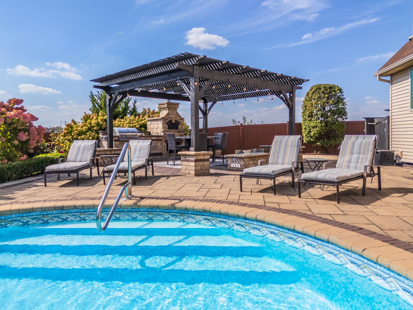 3595 Yellowstone Drive