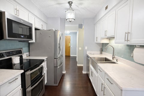 Tiny photo for 811 Chicago Avenue #308, Evanston, IL 60202 (MLS # 12713758)