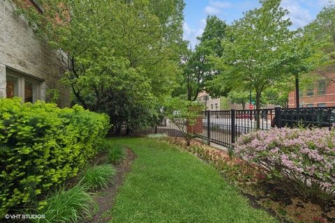 Tiny photo for 1733 S Prairie Avenue, Chicago, IL 60616 (MLS # 12467328)