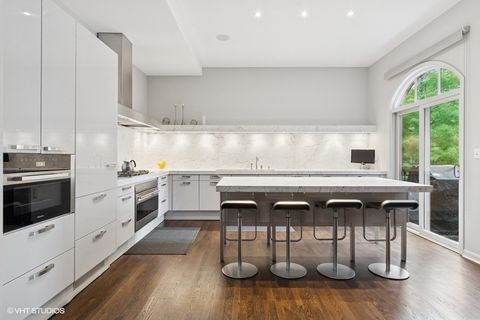 Tiny photo for 1733 S Prairie Avenue, Chicago, IL 60616 (MLS # 12467328)