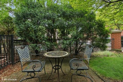 Tiny photo for 1733 S Prairie Avenue, Chicago, IL 60616 (MLS # 12467328)