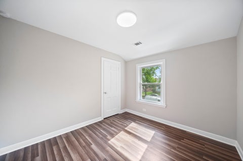 Tiny photo for 6711 N Monticello Avenue, Lincolnwood, IL 60712 (MLS # 12733421)