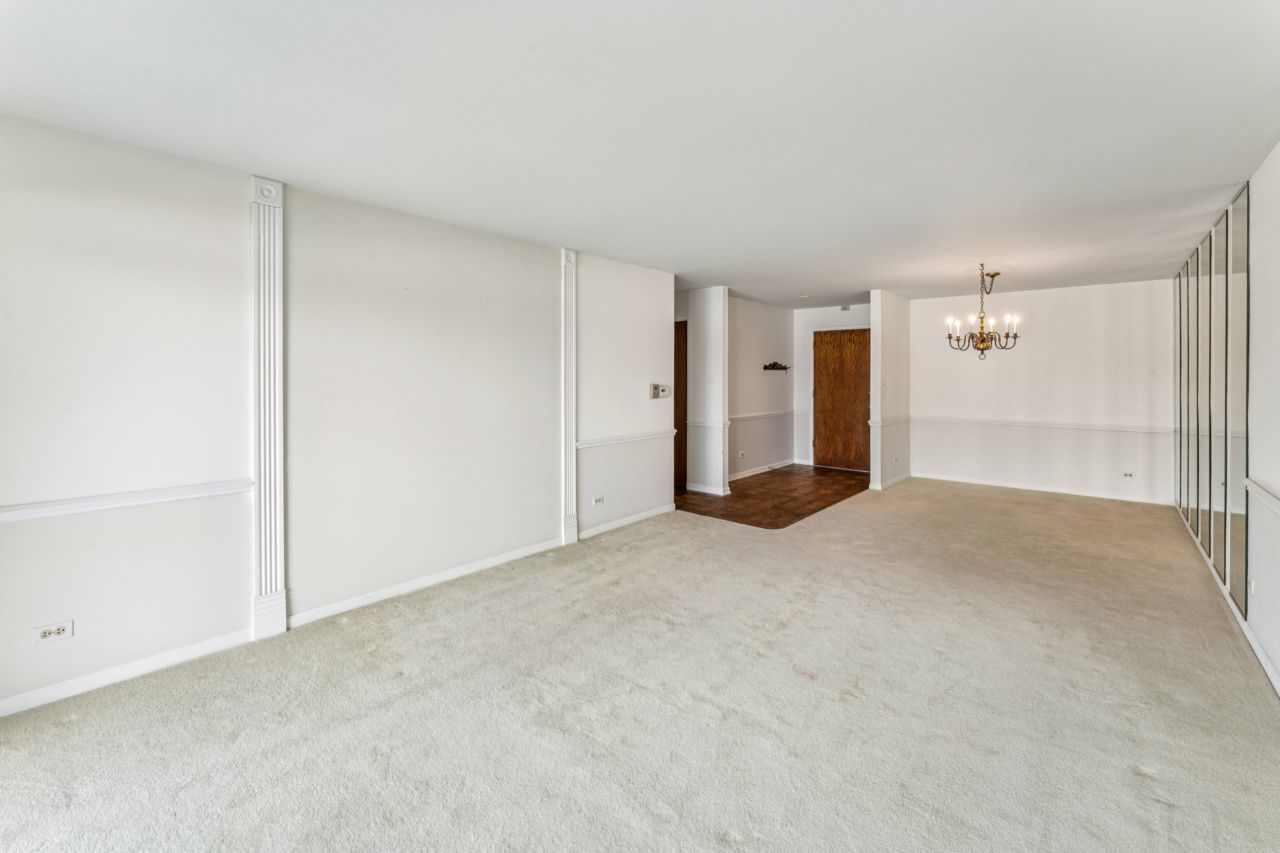 101 Old Oak Drive 216