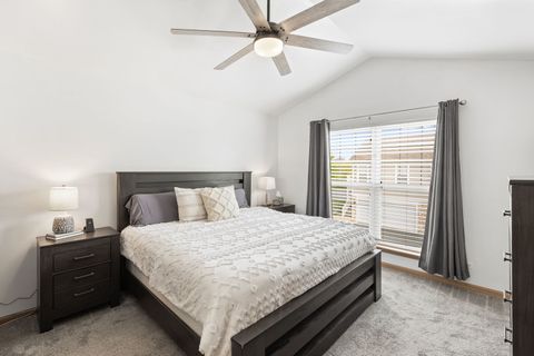 Tiny photo for 77 Johnson Court, North Aurora, IL 60542 (MLS # 12626029)