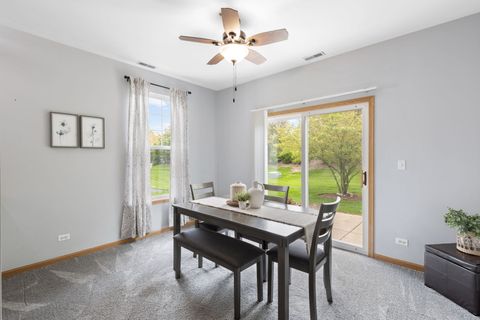 Tiny photo for 77 Johnson Court, North Aurora, IL 60542 (MLS # 12626029)
