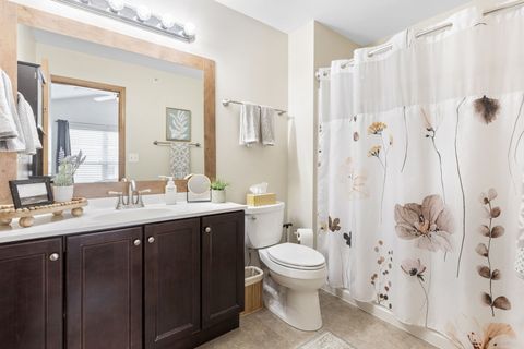 Tiny photo for 77 Johnson Court, North Aurora, IL 60542 (MLS # 12626029)