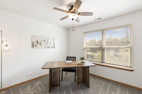 Tiny photo for 77 Johnson Court, North Aurora, IL 60542 (MLS # 12626029)