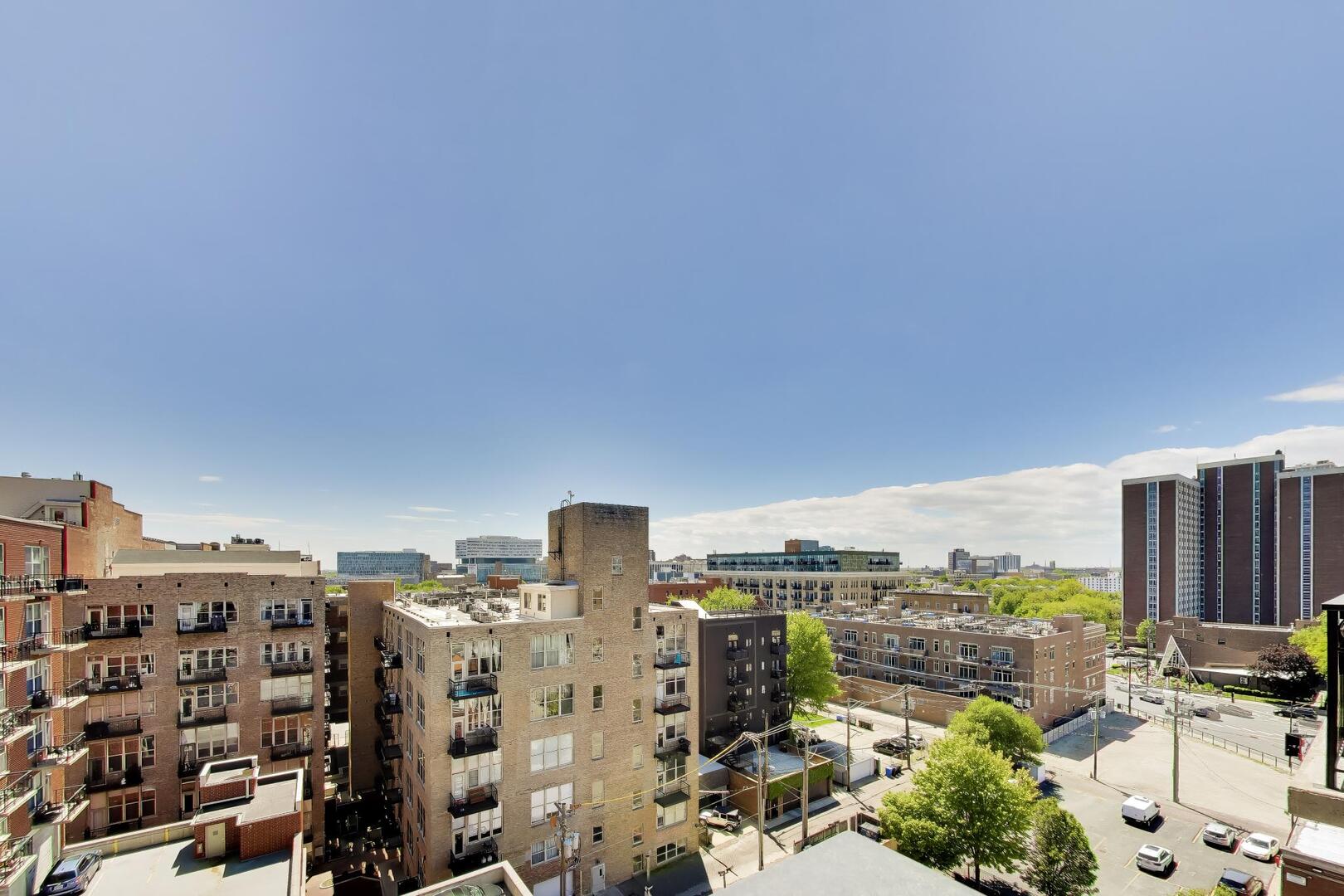 6 S LAFLIN Street 923