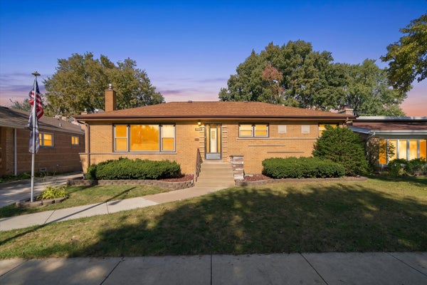 2818 W 101ST ST, EVERGREEN PARK, IL 60805 - Image a3075d954fb7c2feb533cacf461c2da6/459574832