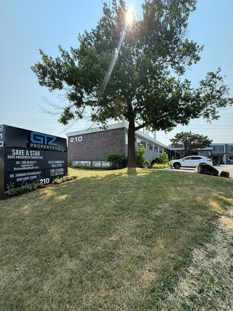 210 Skokie Valley Road