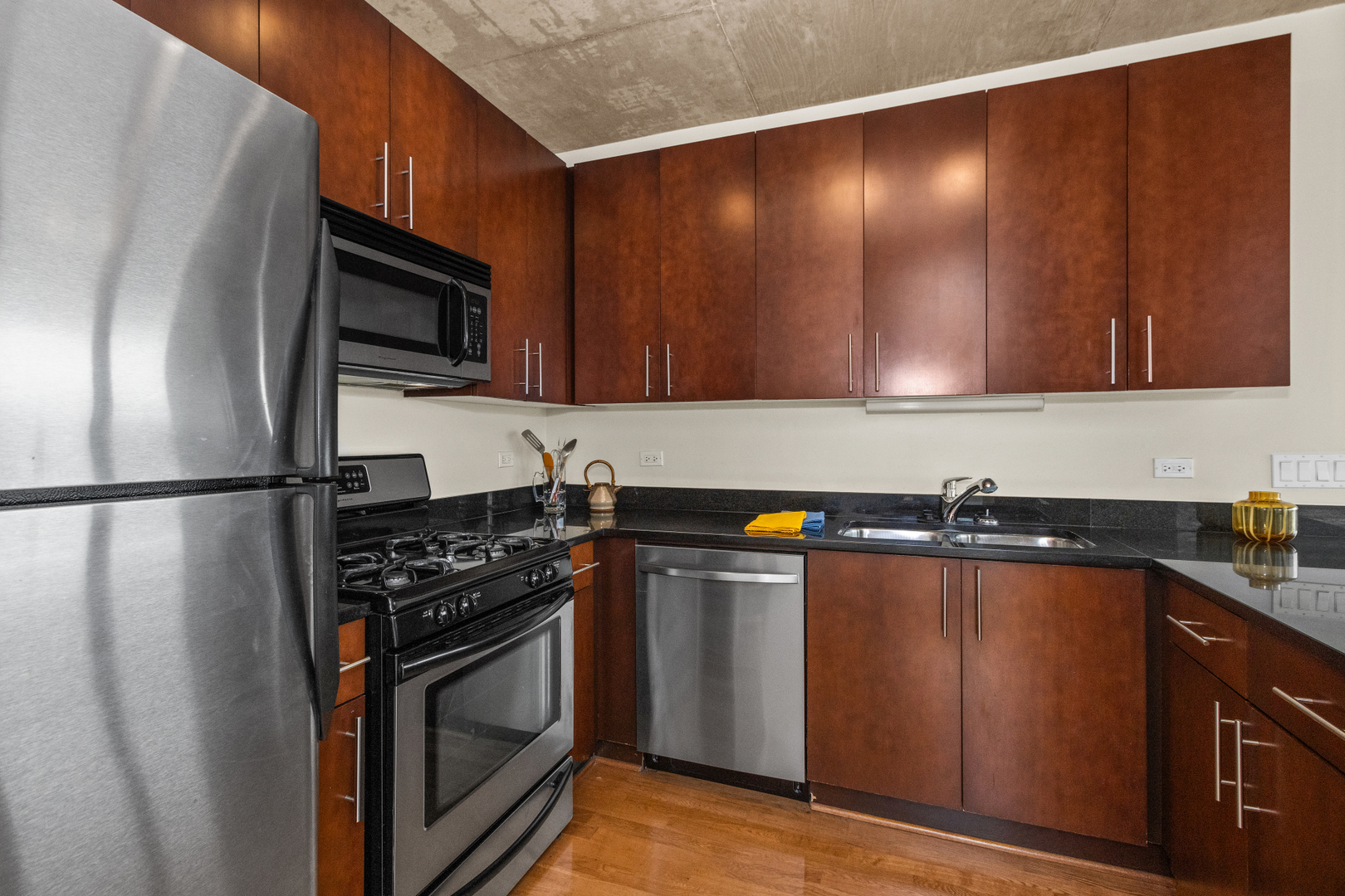 611 S Wells Street 1804