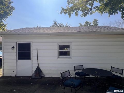 Tiny photo for 12563 Saraville Road, Marion, IL 62959 (MLS # QC4268516)