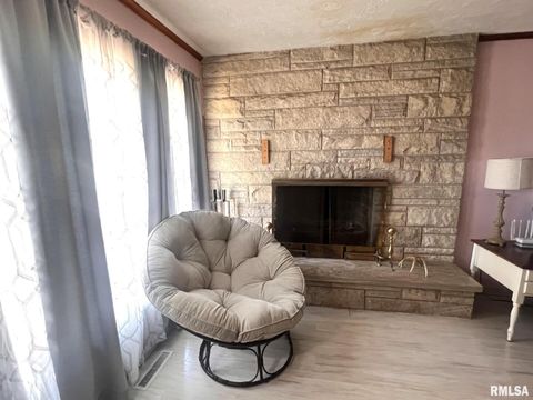 Tiny photo for 12563 Saraville Road, Marion, IL 62959 (MLS # QC4268516)