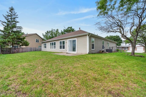 Tiny photo for 650 Wainsford Drive, Hoffman Estates, IL 60169 (MLS # 12767425)