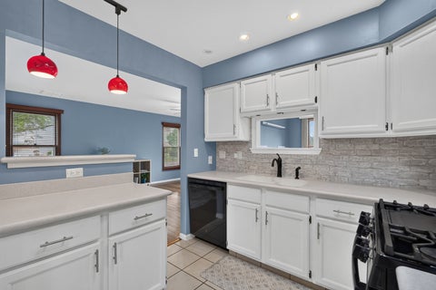 Tiny photo for 650 Wainsford Drive, Hoffman Estates, IL 60169 (MLS # 12767425)