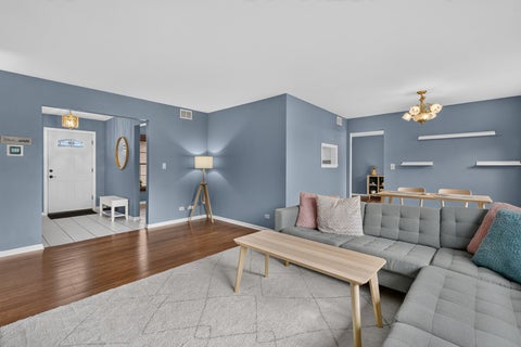 Tiny photo for 650 Wainsford Drive, Hoffman Estates, IL 60169 (MLS # 12767425)