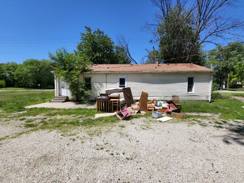 Photo of 516 S Martin Luther King Jr Drive, Springfield, IL 62703 (MLS # 12646034)