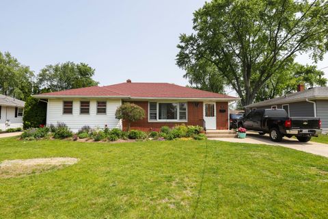 534 Desmond Drive Woodstock IL 60098