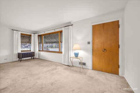 Tiny photo for 1103 Hiawatha Drive, Elgin, IL 60120 (MLS # 12522225)