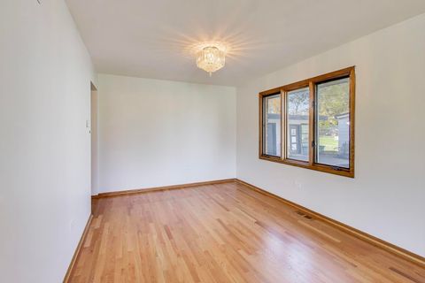 Tiny photo for 11242 S Avon Avenue, Alsip, IL 60803 (MLS # 12516072)