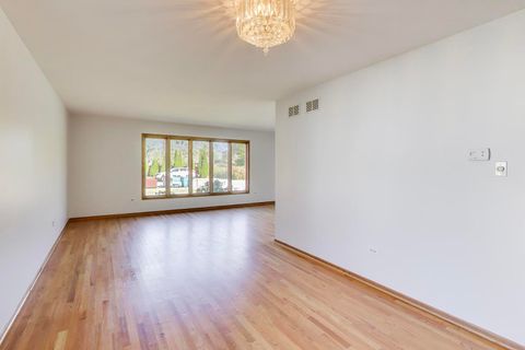 Tiny photo for 11242 S Avon Avenue, Alsip, IL 60803 (MLS # 12516072)