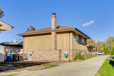 Tiny photo for 11242 S Avon Avenue, Alsip, IL 60803 (MLS # 12516072)