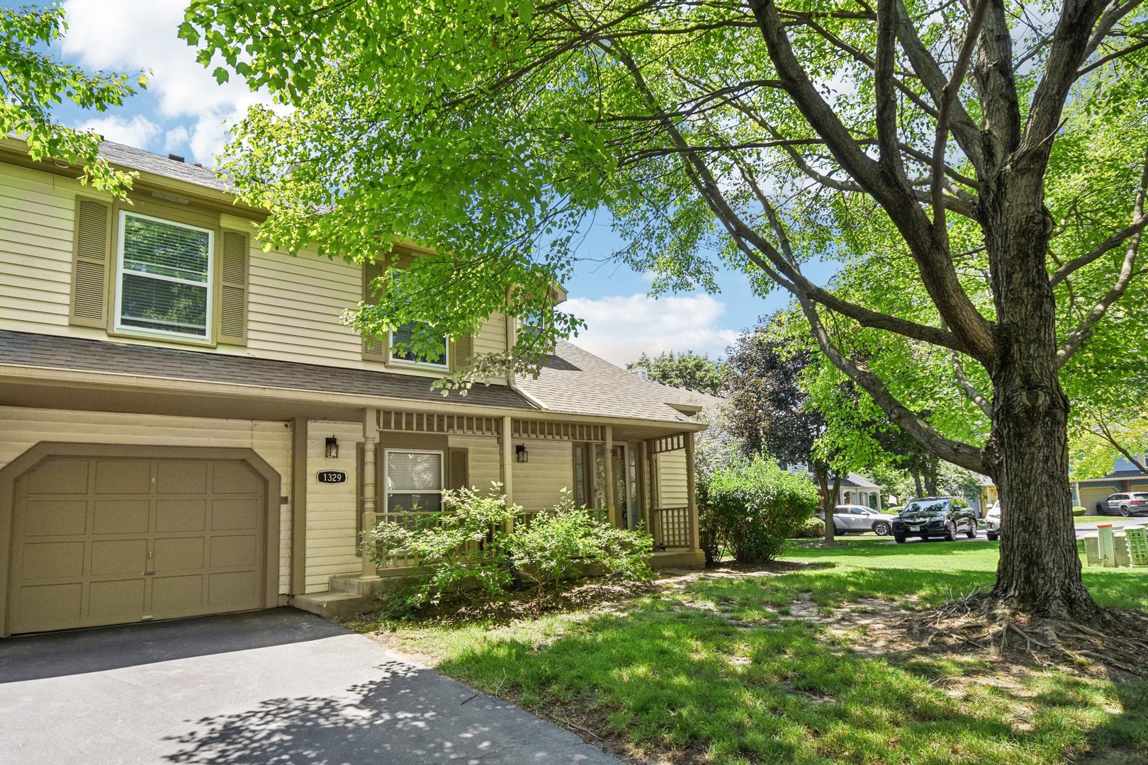 1329 Queensgreen Circle
