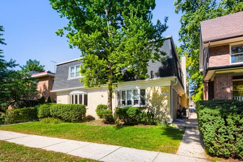 Tiny photo for 1410 W Sherwin Avenue #B, Chicago, IL 60626 (MLS # 12775313)