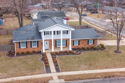 Tiny photo for 1302 E Vernon Avenue, Normal, IL 61761 (MLS # 12569745)
