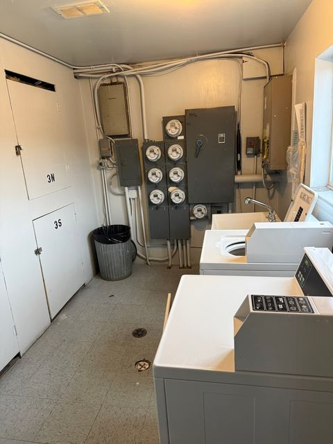 Tiny photo for 9456 Bay Colony Drive #2N, Des Plaines, IL 60016 (MLS # 12593248)