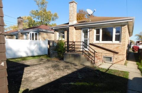 Tiny photo for 1022 Eastern Avenue, Bellwood, IL 60104 (MLS # 12524619)