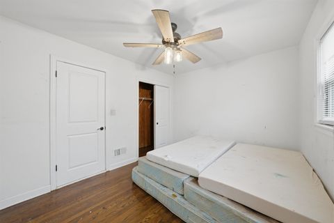Tiny photo for 8818 S Merrill Avenue, Chicago, IL 60617 (MLS # 12562446)