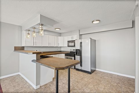 Tiny photo for 7234 W North Avenue #1608, Elmwood Park, IL 60707 (MLS # 12522593)