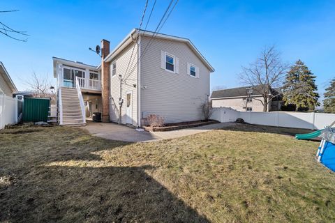 Tiny photo for 1101 S LAVERGNE Drive, Mount Prospect, IL 60056 (MLS # 12569514)