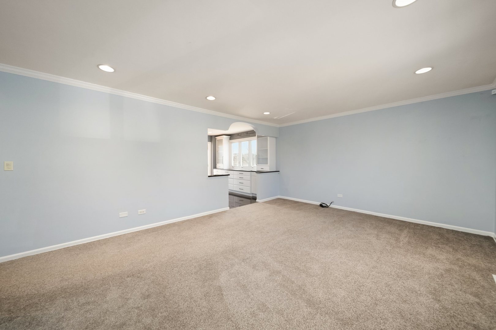 1101 S LAVERGNE Drive