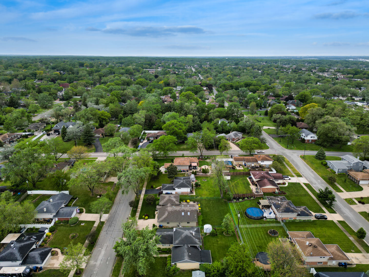 8106 W 89th Place