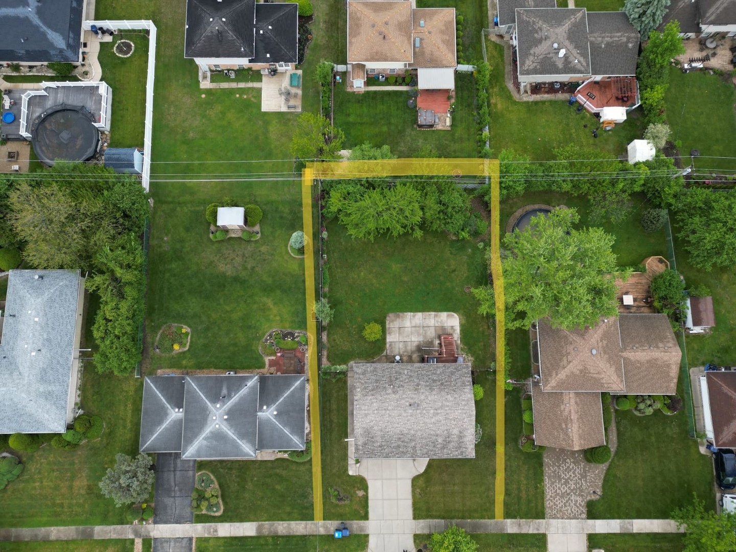 8106 W 89th Place