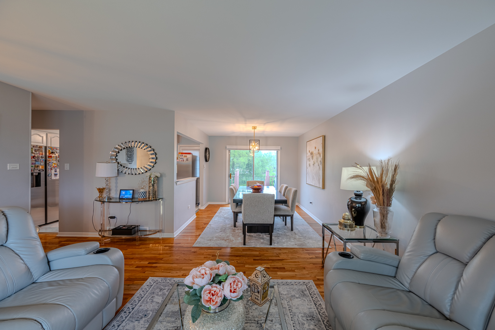 8106 W 89th Place