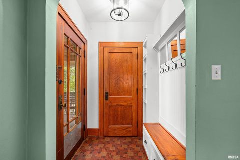 Tiny photo for 344 W GARFIELD Street, Davenport, IA 52803 (MLS # QC4268745)