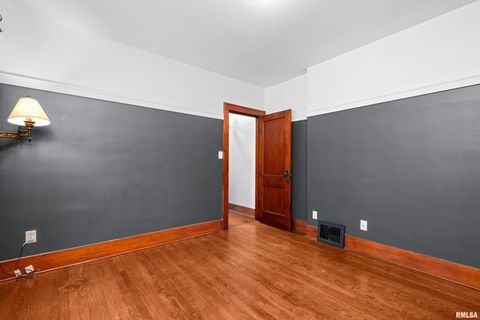 Tiny photo for 344 W GARFIELD Street, Davenport, IA 52803 (MLS # QC4268745)