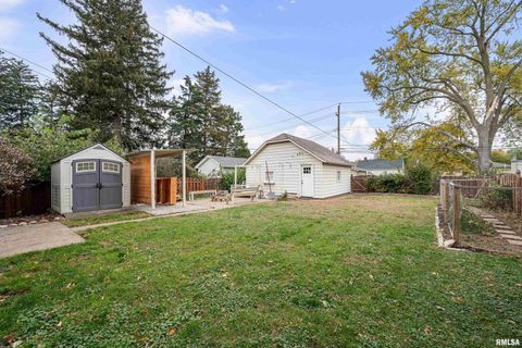 Tiny photo for 344 W GARFIELD Street, Davenport, IA 52803 (MLS # QC4268745)