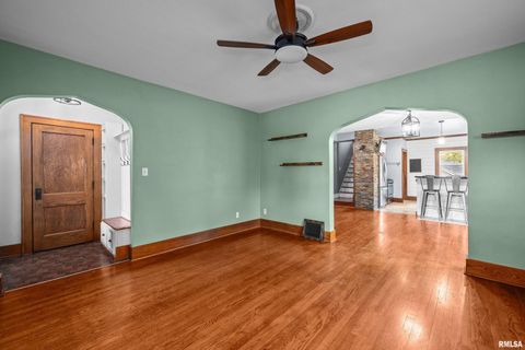 Tiny photo for 344 W GARFIELD Street, Davenport, IA 52803 (MLS # QC4268745)