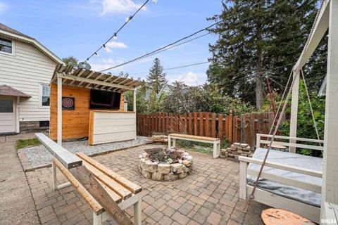 Tiny photo for 344 W GARFIELD Street, Davenport, IA 52803 (MLS # QC4268745)